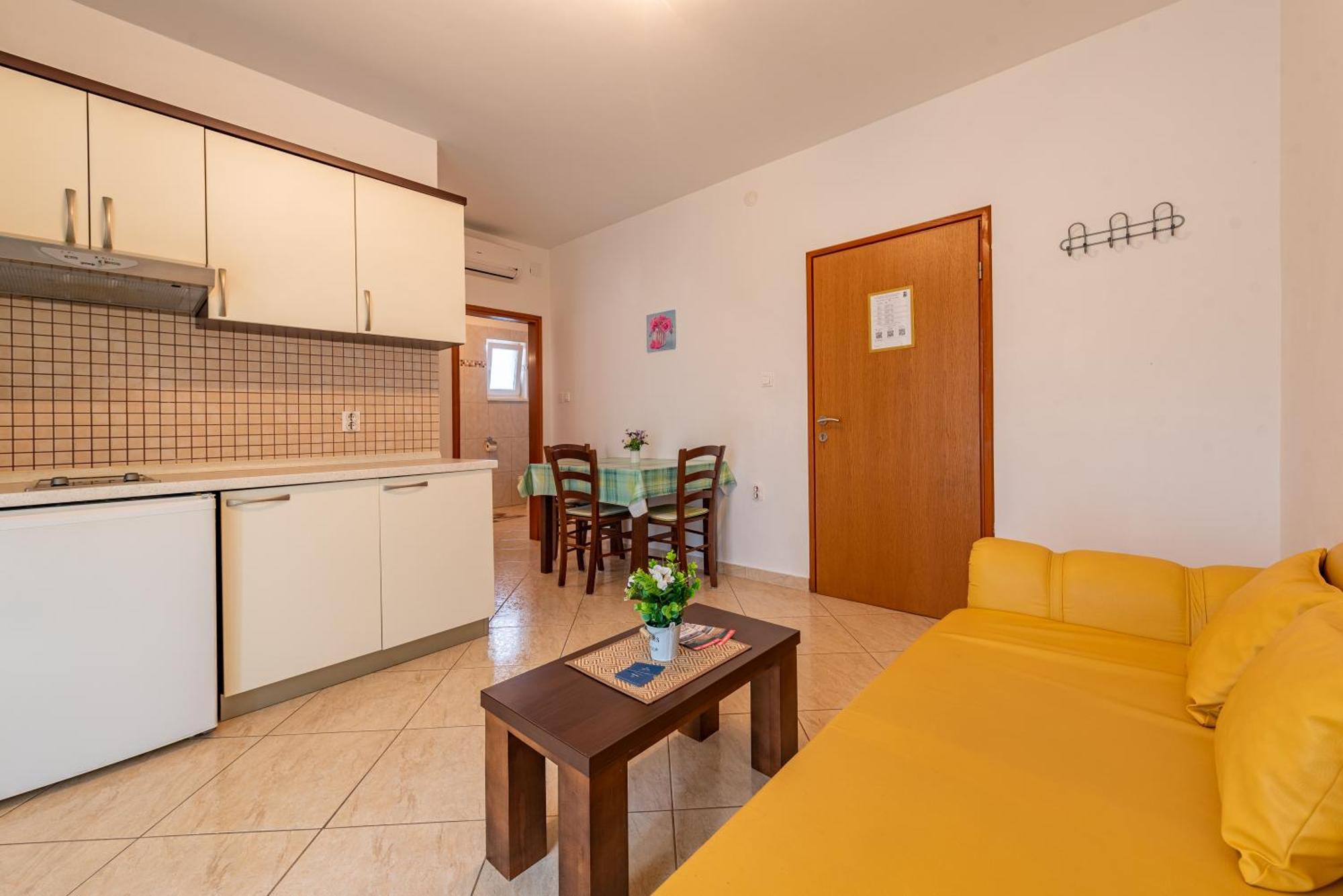 Haus Toni Apartment Razanac